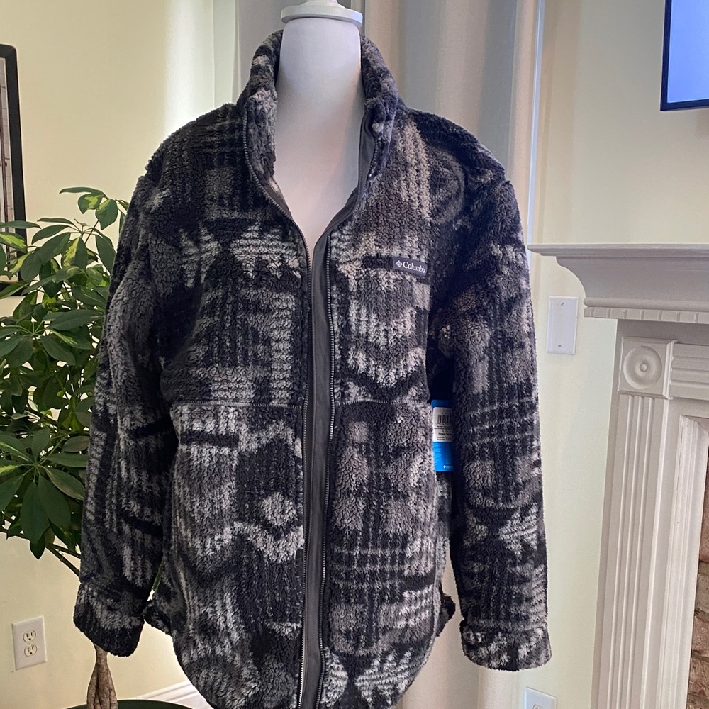 Columbia Charcoal and Black Patterned Fleece Jacket women’s large
